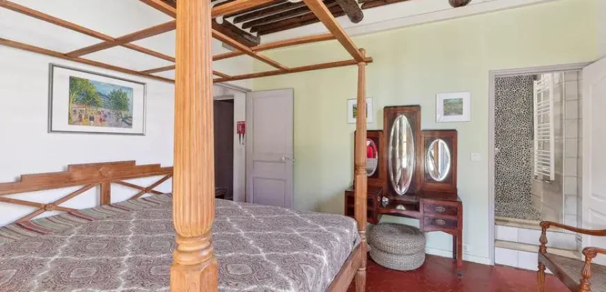 Authentic 17th-century bastide, fully renovated, with swimming pool