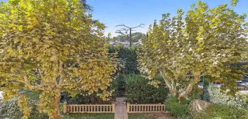 Authentic 17th-century bastide, fully renovated, with swimming pool