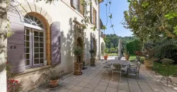 Authentic 17th-century bastide, fully renovated, with swimming pool