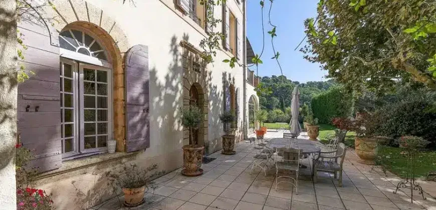 Authentic 17th-century bastide, fully renovated, with swimming pool