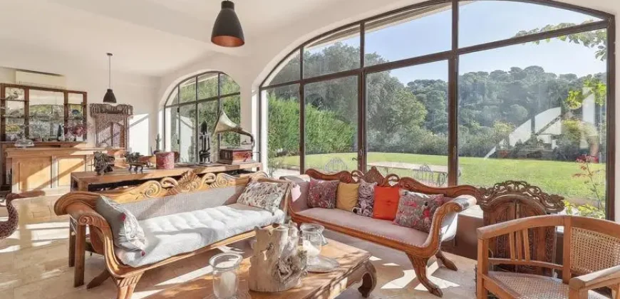 Authentic 17th-century bastide, fully renovated, with swimming pool