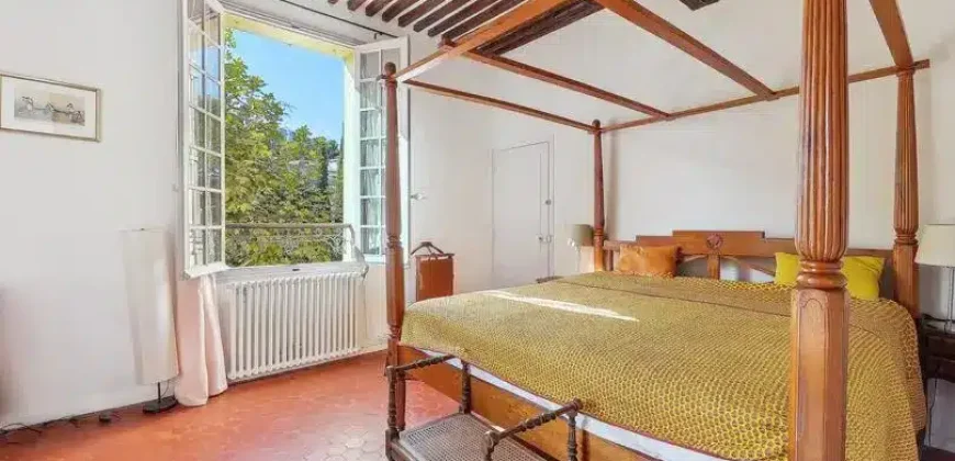 Authentic 17th-century bastide, fully renovated, with swimming pool