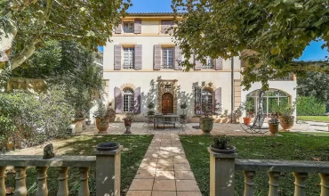 Authentic 17th-century bastide, fully renovated, with swimming pool