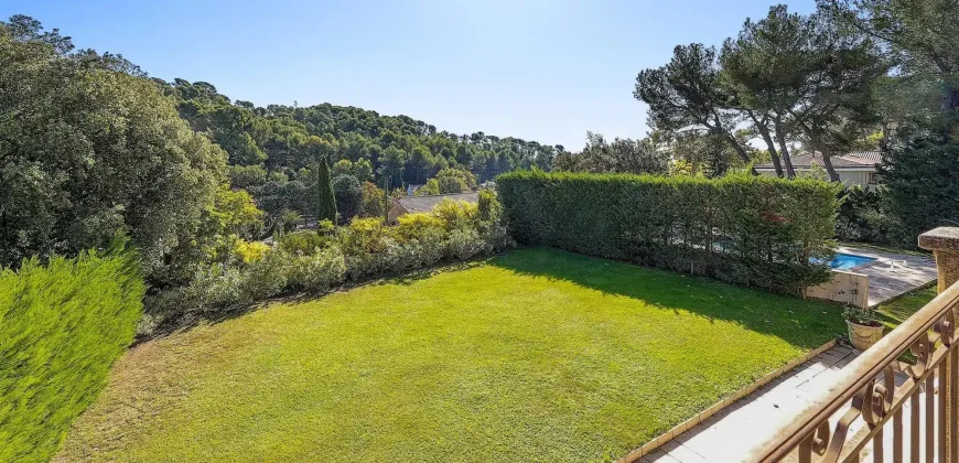 Authentic 17th-century bastide, fully renovated, with swimming pool