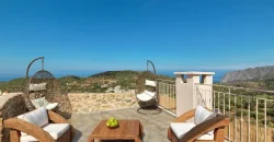 HOTEL SFAKA 3.842 m. from the sea