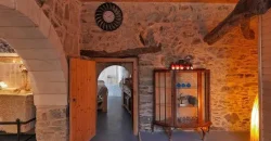 HOTEL SFAKA 3.842 m. from the sea