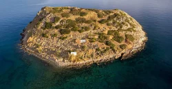 LAND MOCHLOS 150 m. from the sea